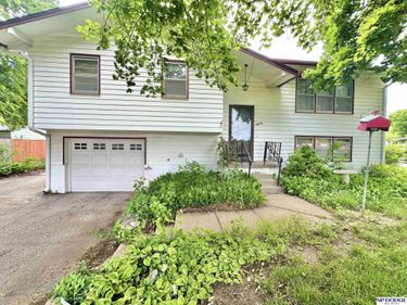 4608 N 90 Street , Omaha, NE 68136