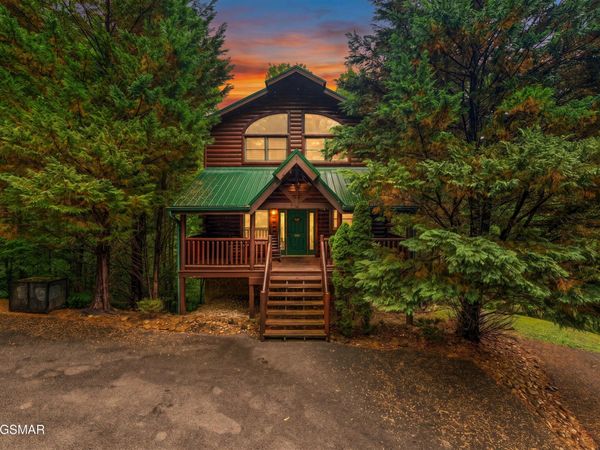 1915 Elk Springs Way, Gatlinburg, TN 37738