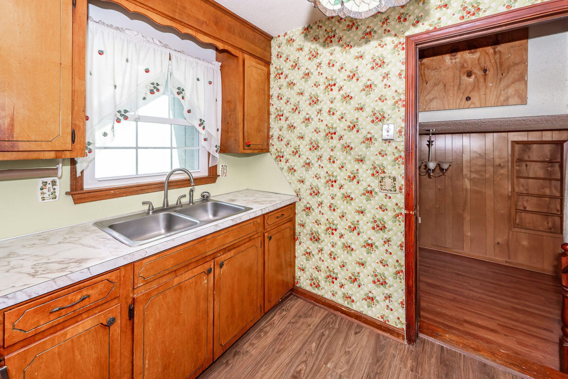 210 Farm Road Photo 11