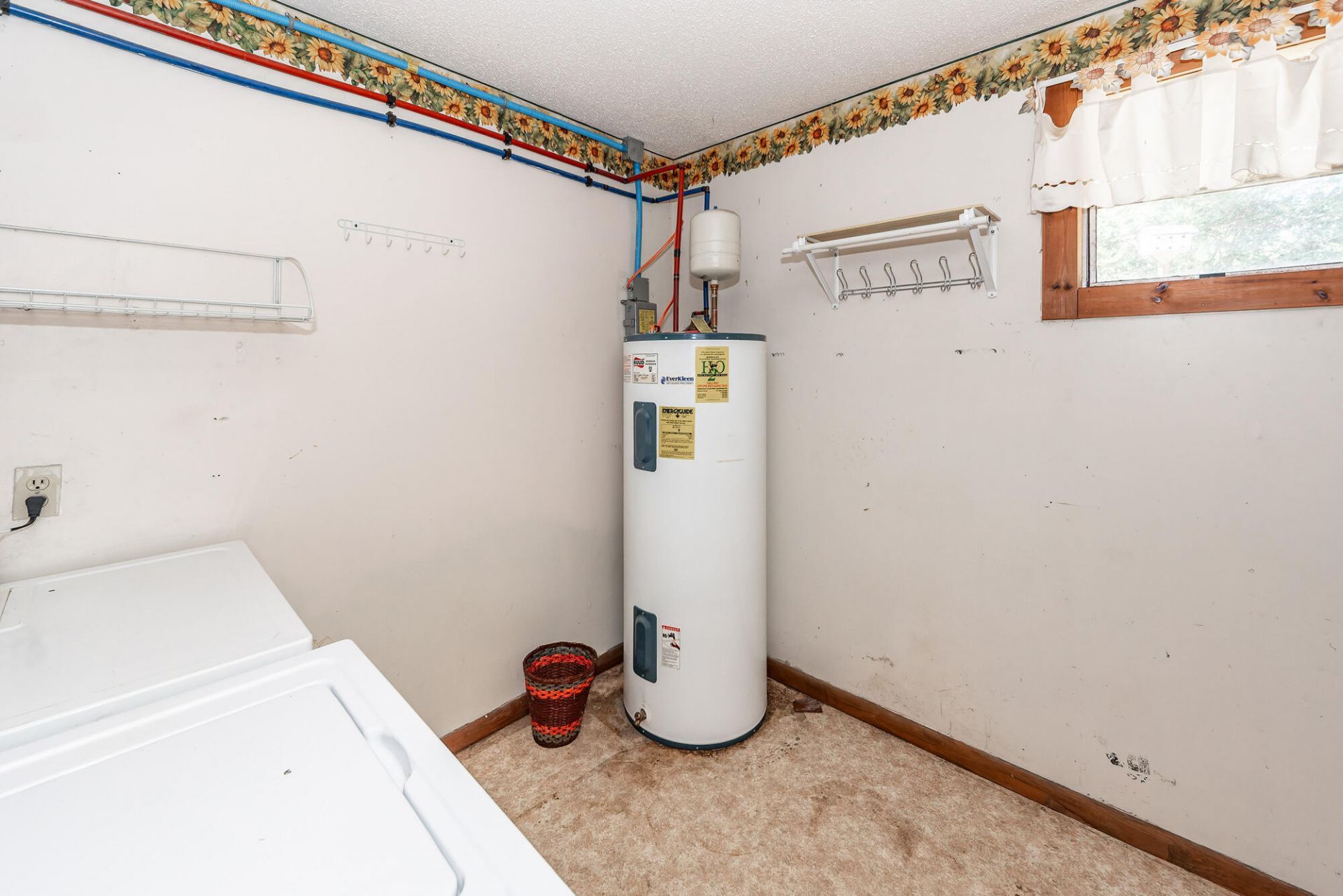 210 Farm Road Photo 17