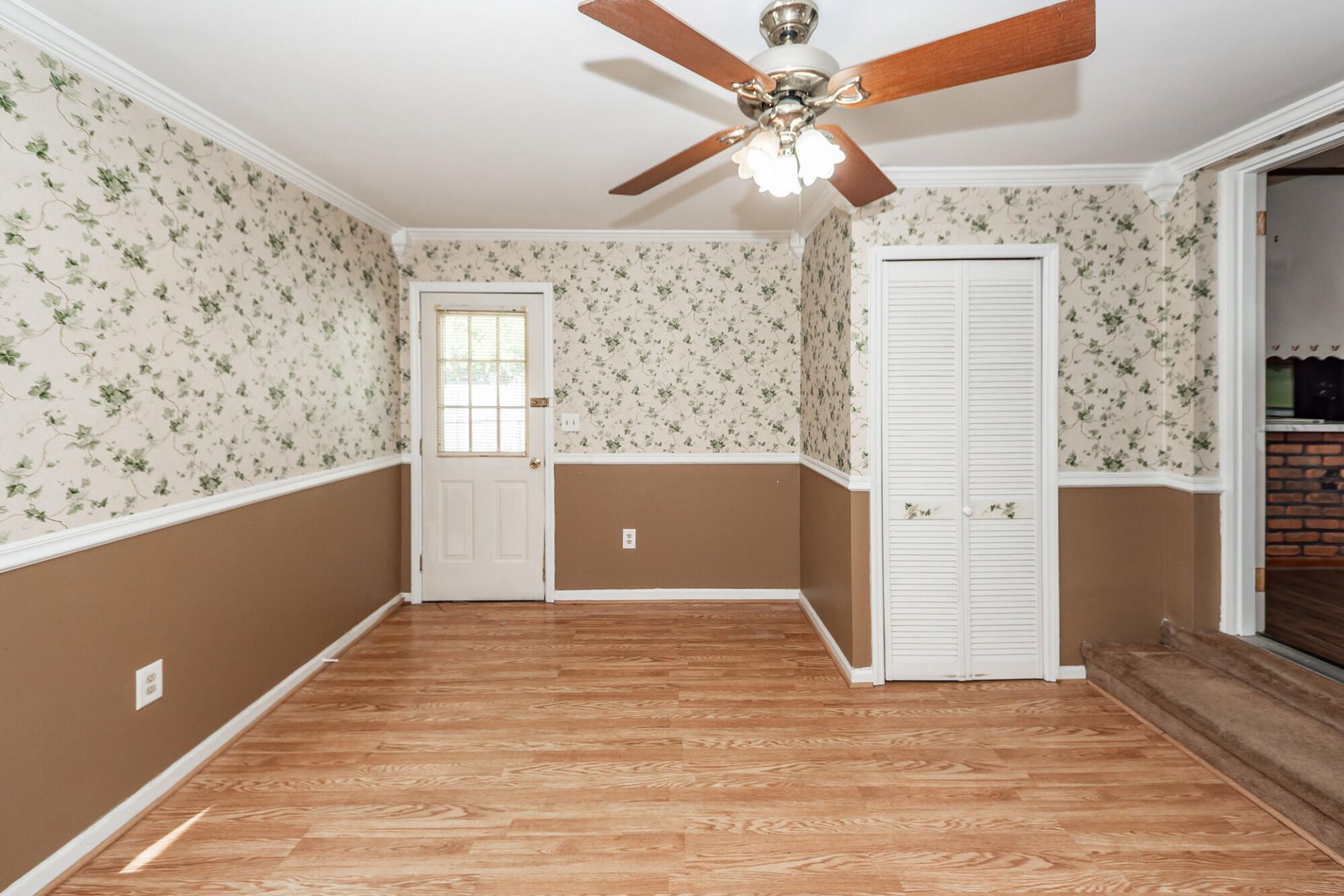 210 Farm Road Photo 21