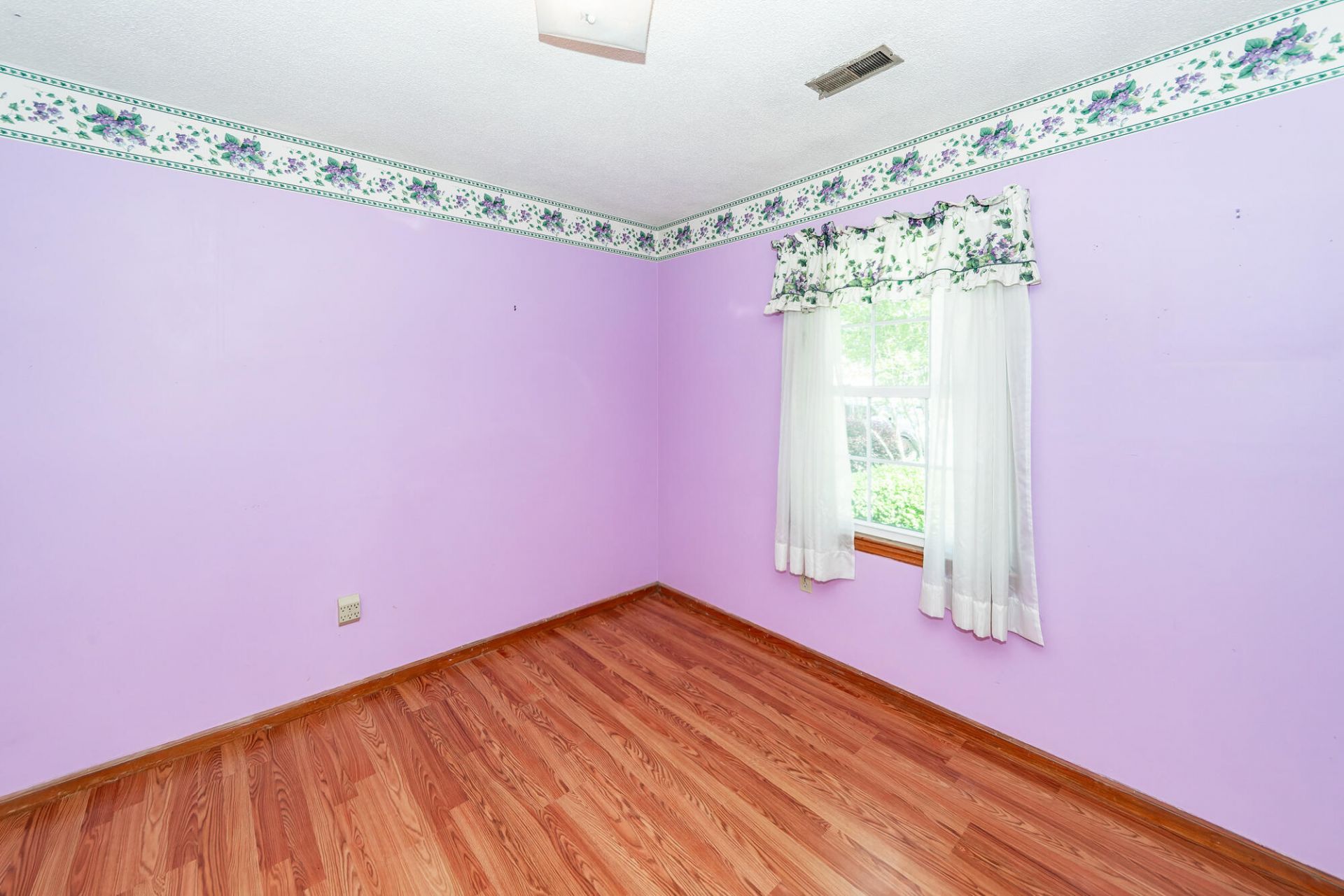 210 Farm Road Photo 24