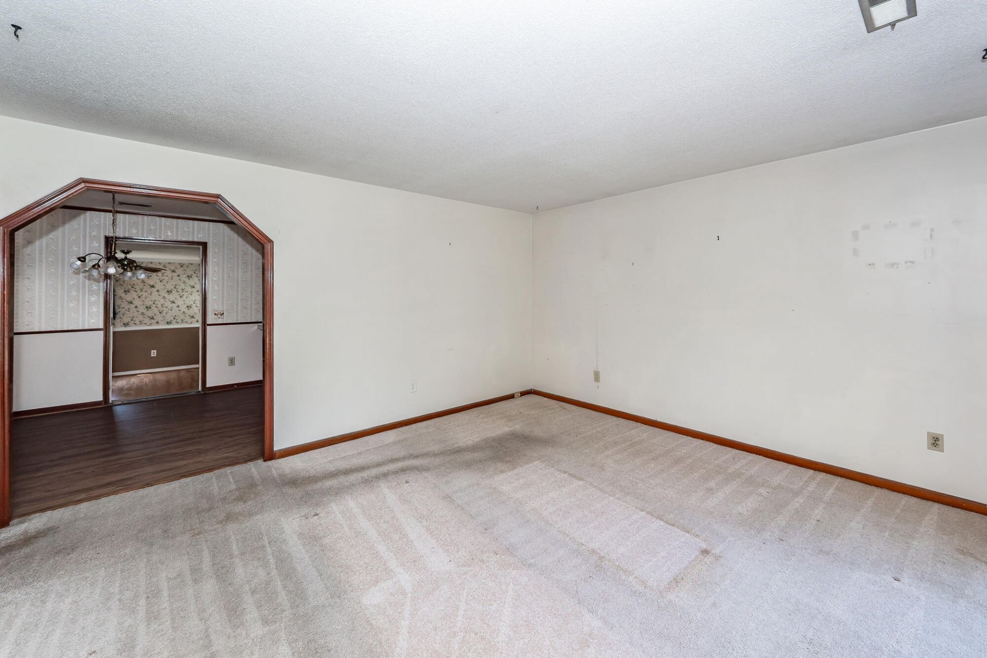 210 Farm Road Photo 6