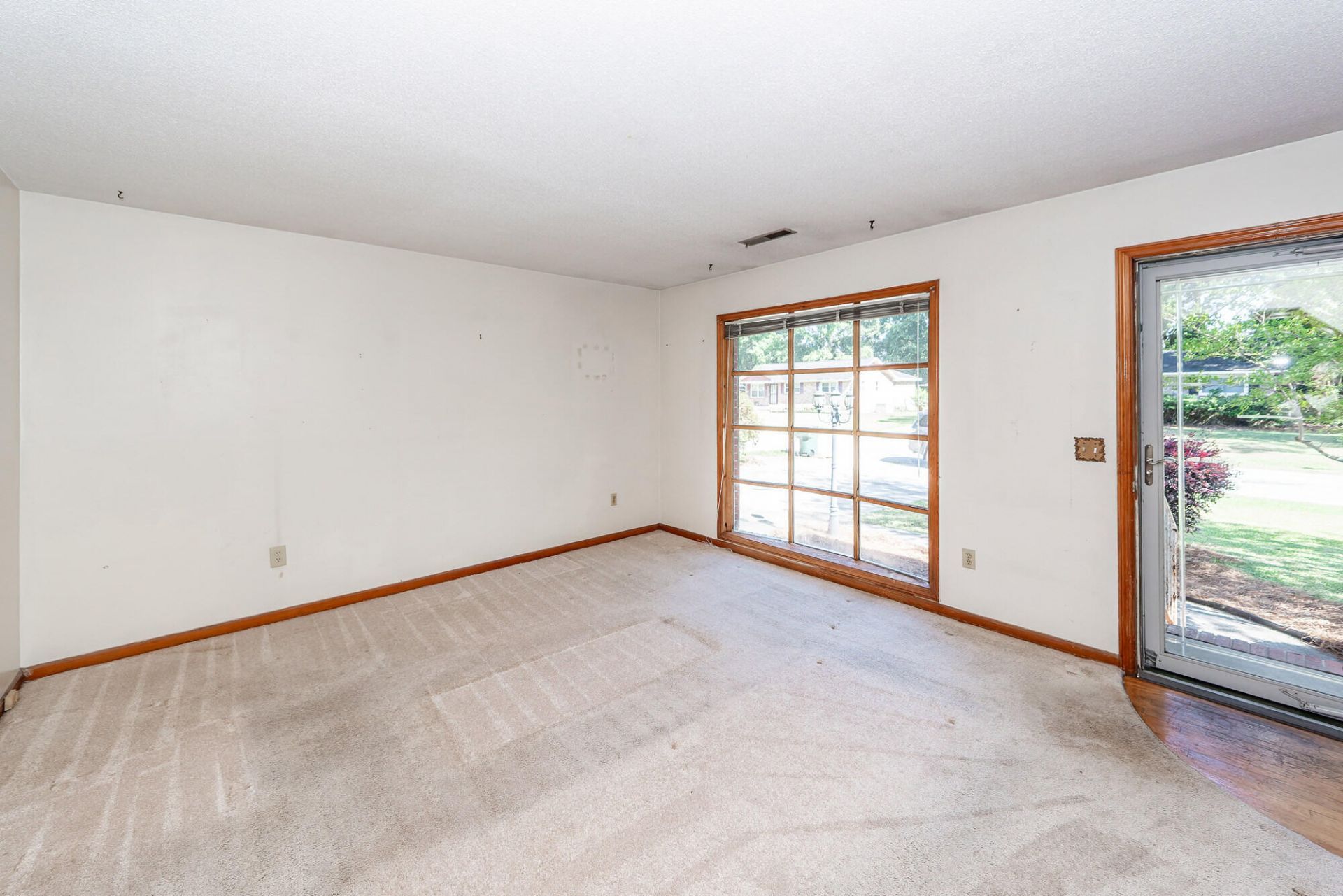 210 Farm Road Photo 9