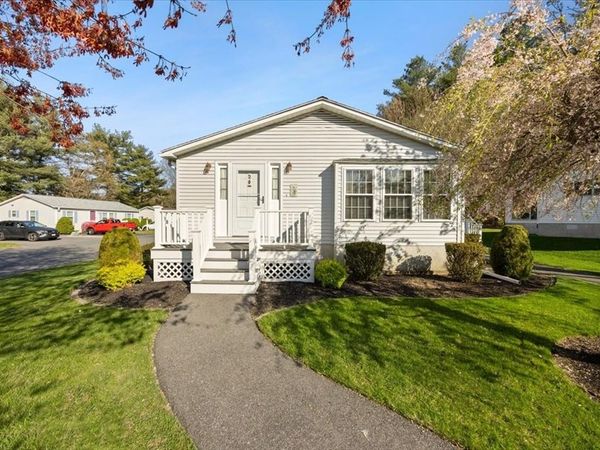 2 Ridgewood Circle, Bridgewater, MA 02324