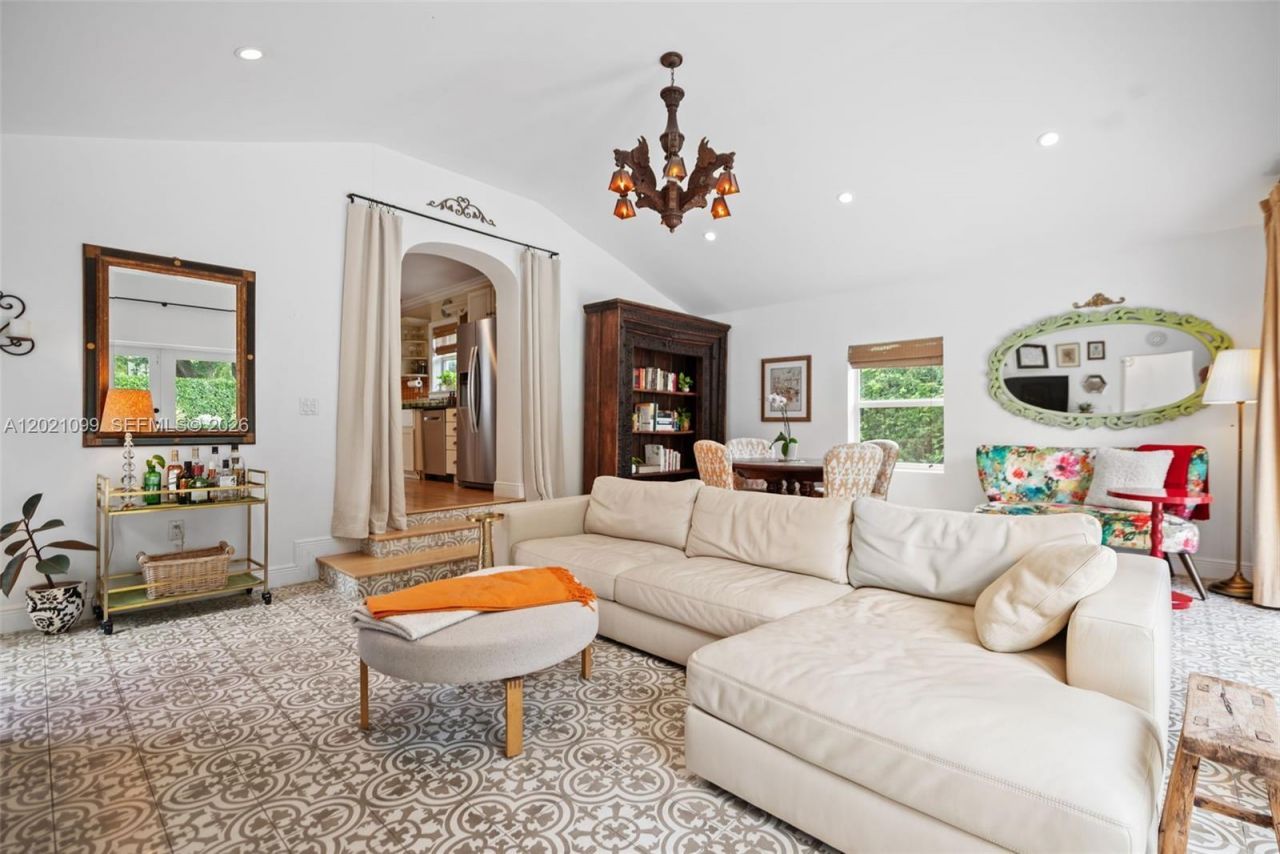 37 Deer Run , Miami Springs, FL 33166 Photo