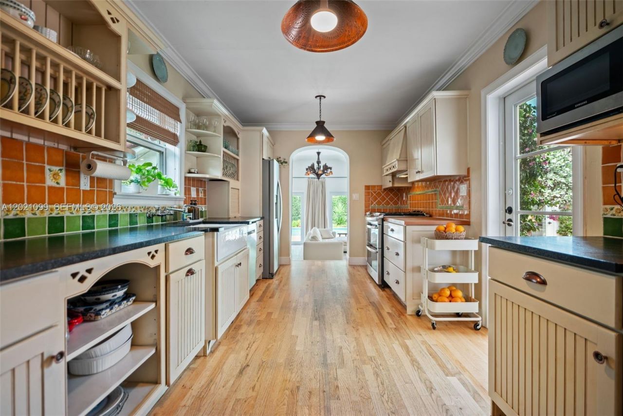 37 Deer Run , Miami Springs, FL 33166 Photo