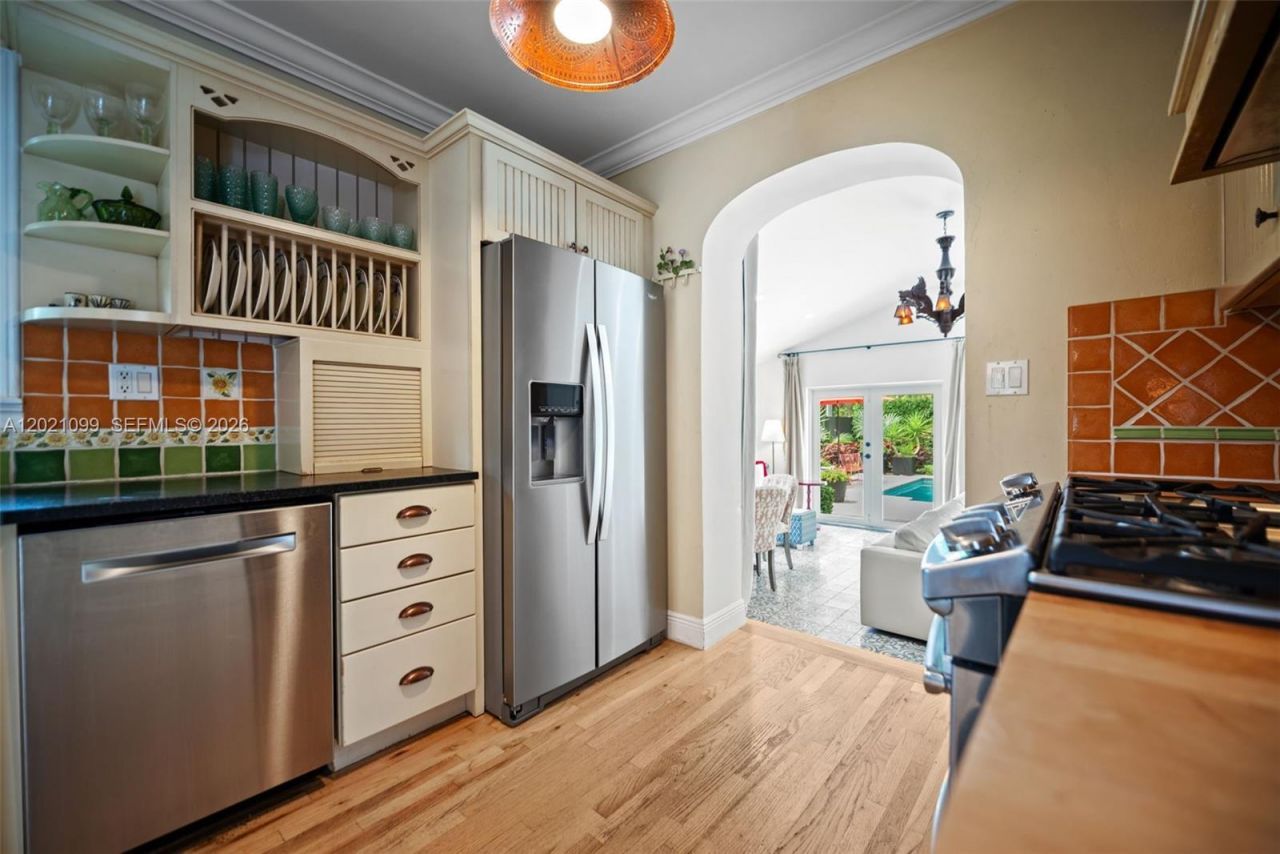 37 Deer Run , Miami Springs, FL 33166 Photo