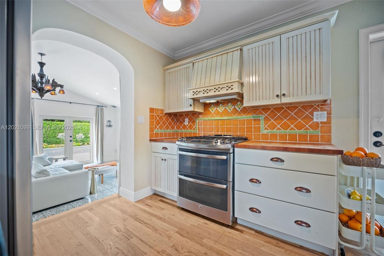 37 Deer Run , Miami Springs, FL 33166 Photo