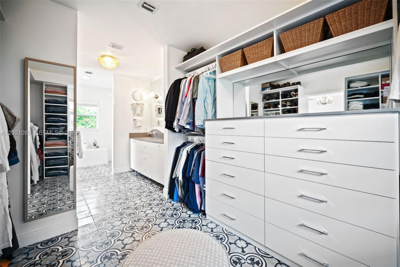 37 Deer Run , Miami Springs, FL 33166 Photo