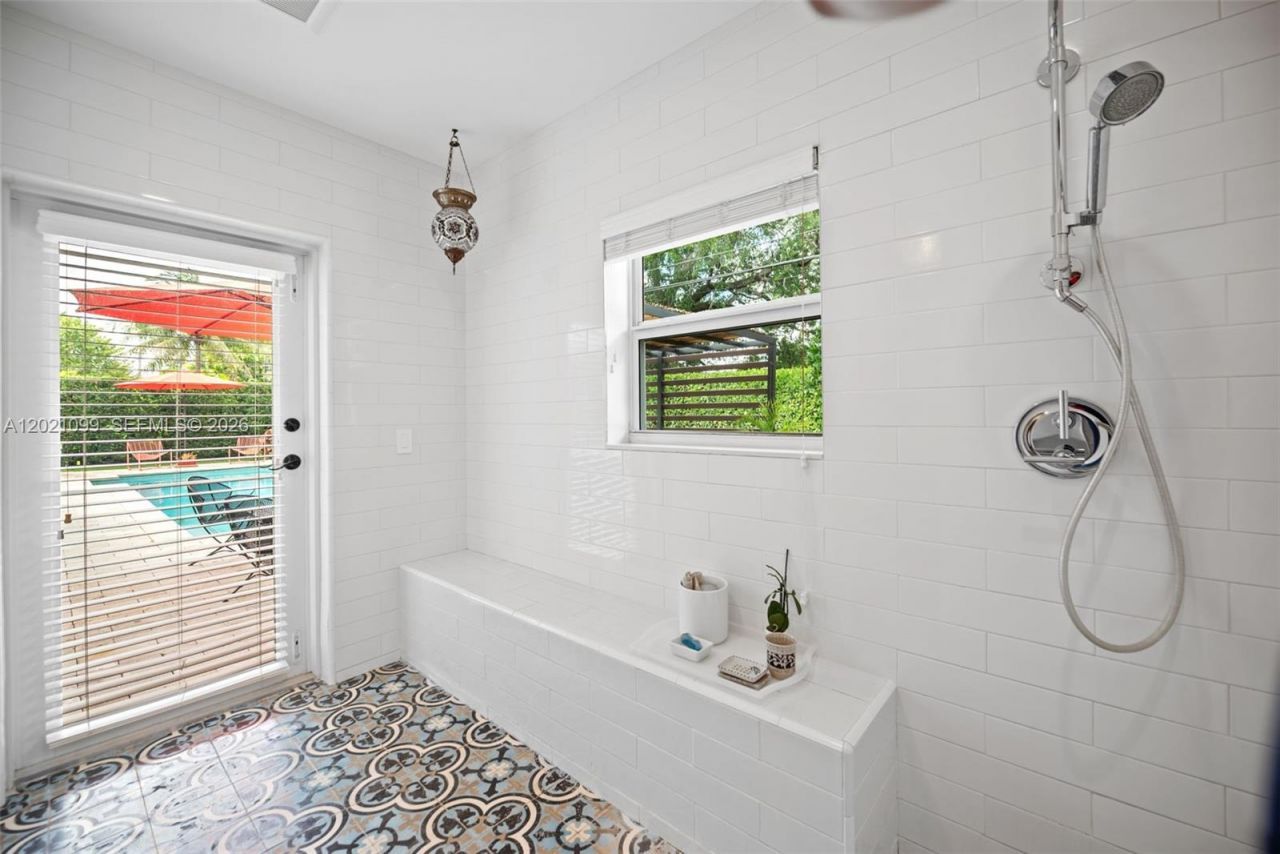 37 Deer Run , Miami Springs, FL 33166 Photo