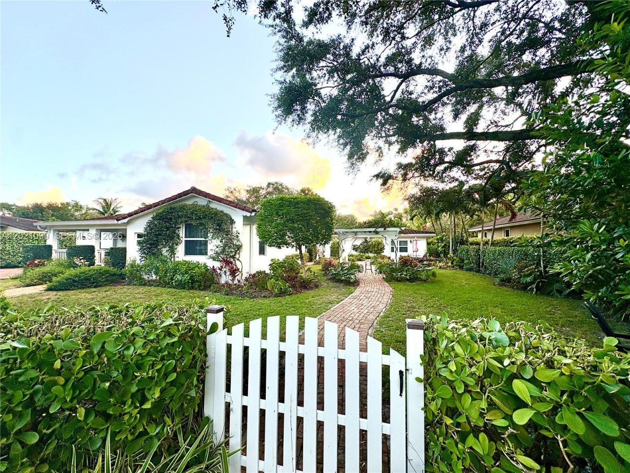 37 Deer Run , Miami Springs, FL 33166 Photo