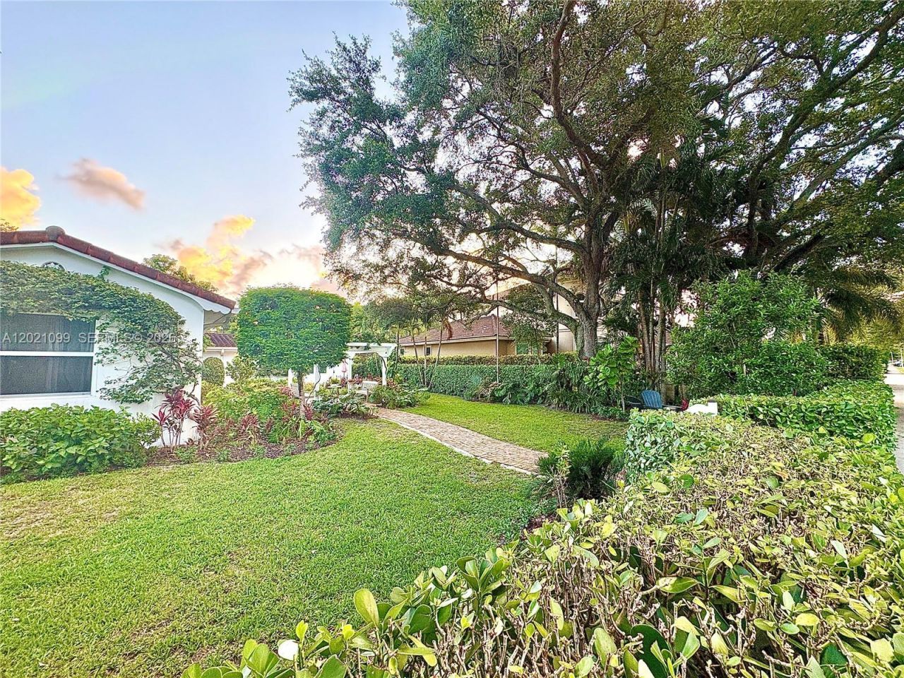 37 Deer Run , Miami Springs, FL 33166 Photo