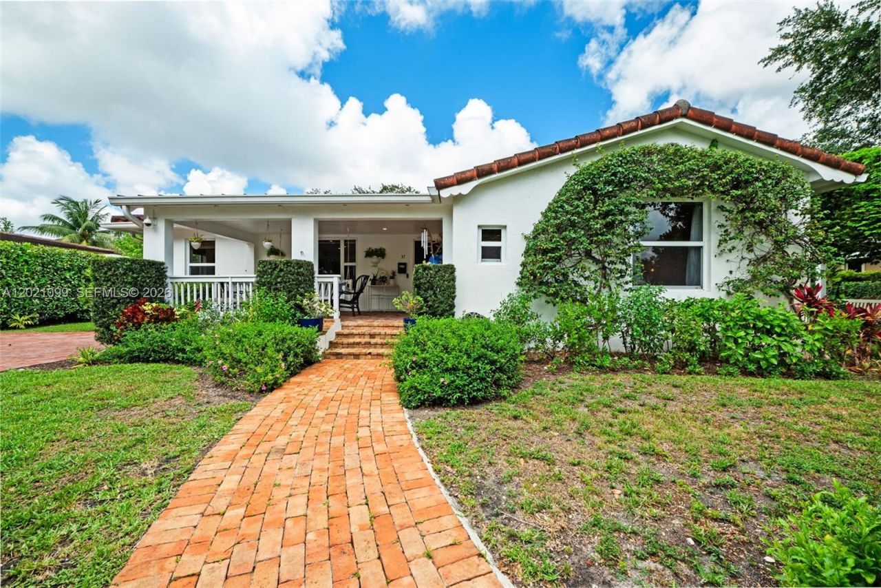 37 Deer Run , Miami Springs, FL 33166 Photo