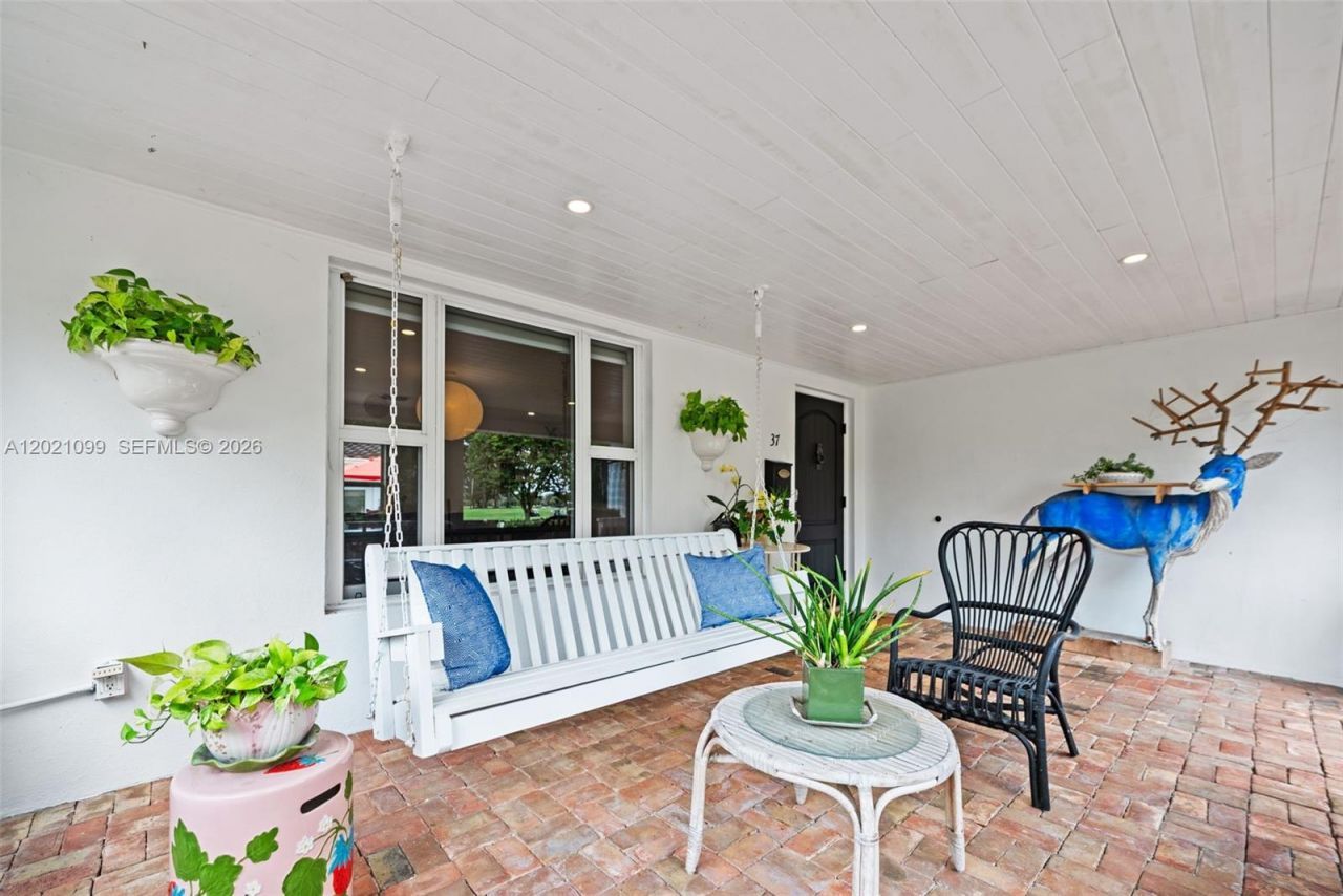 37 Deer Run , Miami Springs, FL 33166 Photo