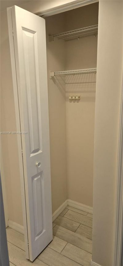 800 Parkview Dr , Unit 430, Hallandale Beach, FL 33009 Photo