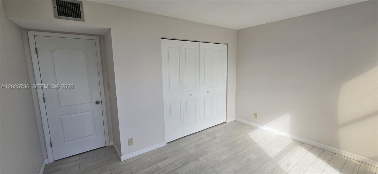 800 Parkview Dr , Unit 430, Hallandale Beach, FL 33009 Photo