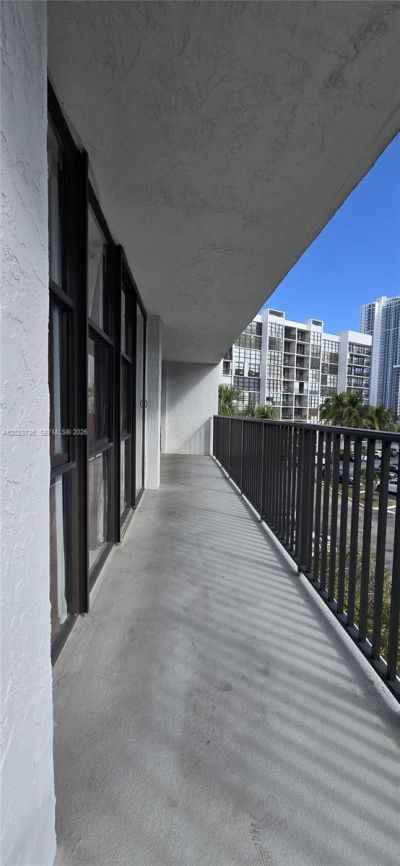 800 Parkview Dr , Unit 430, Hallandale Beach, FL 33009 Photo