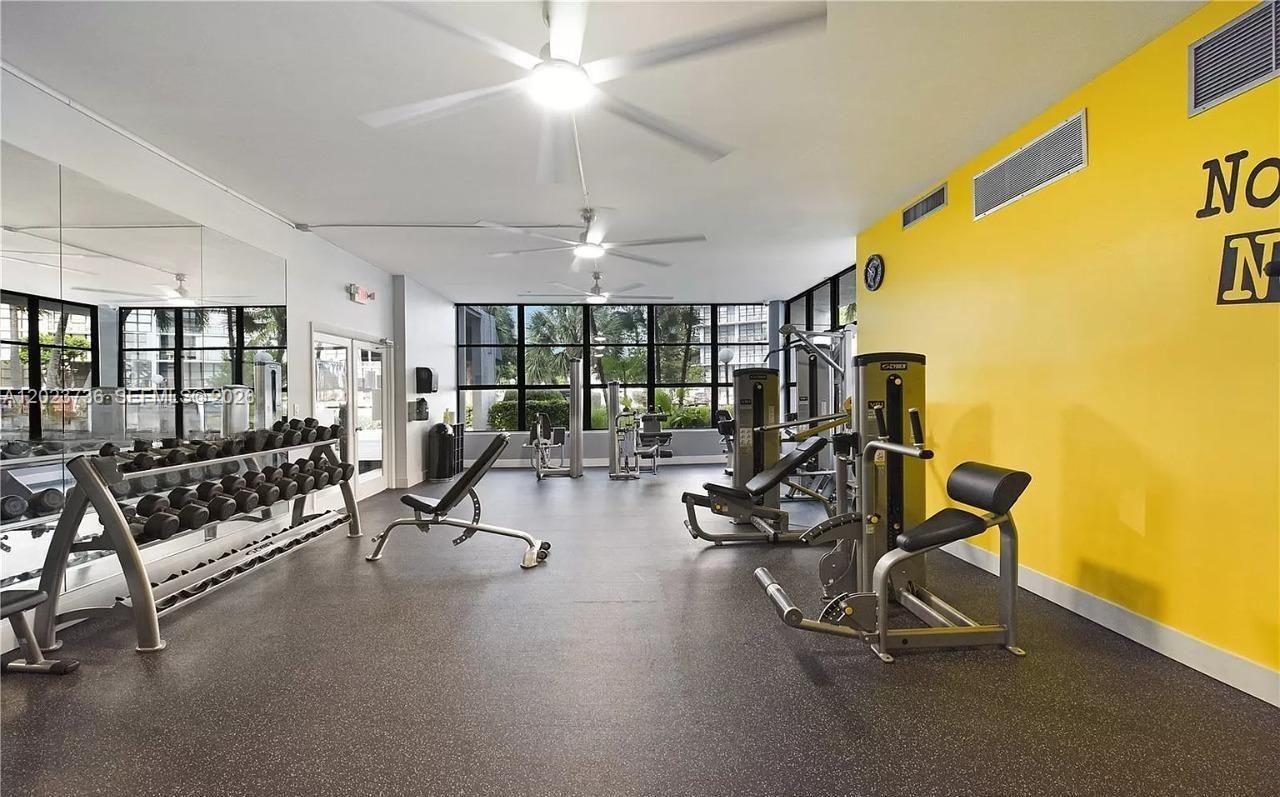 800 Parkview Dr , Unit 430, Hallandale Beach, FL 33009 Photo