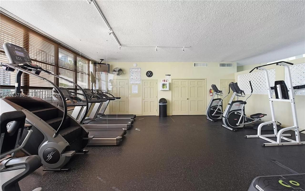 800 Parkview Dr , Unit 430, Hallandale Beach, FL 33009 Photo