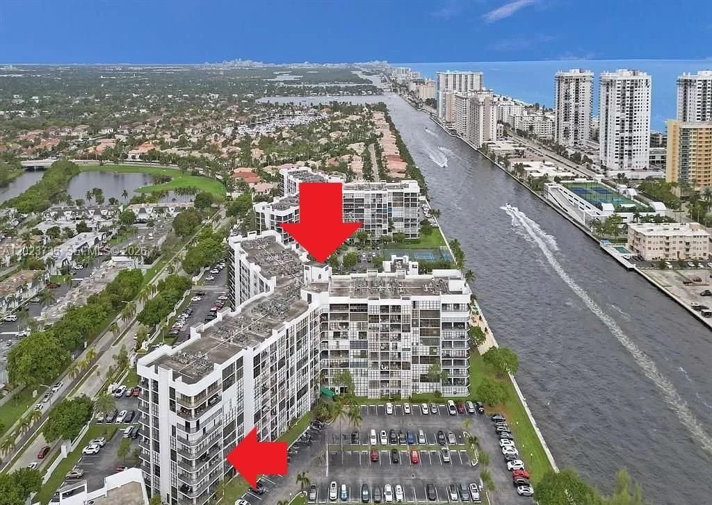 800 Parkview Dr , Unit 430, Hallandale Beach, FL 33009 Photo