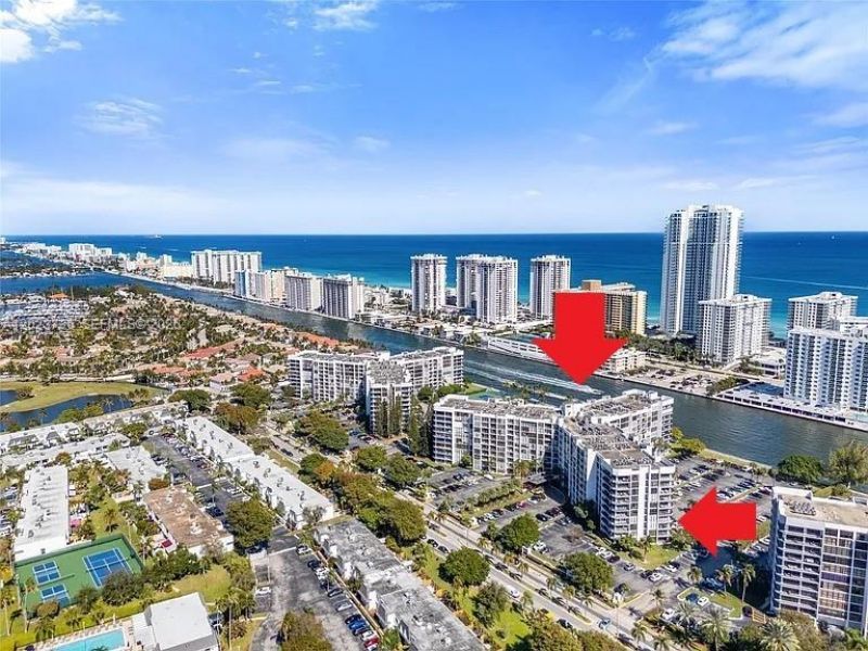 800 Parkview Dr , Unit 430, Hallandale Beach, FL 33009 Photo