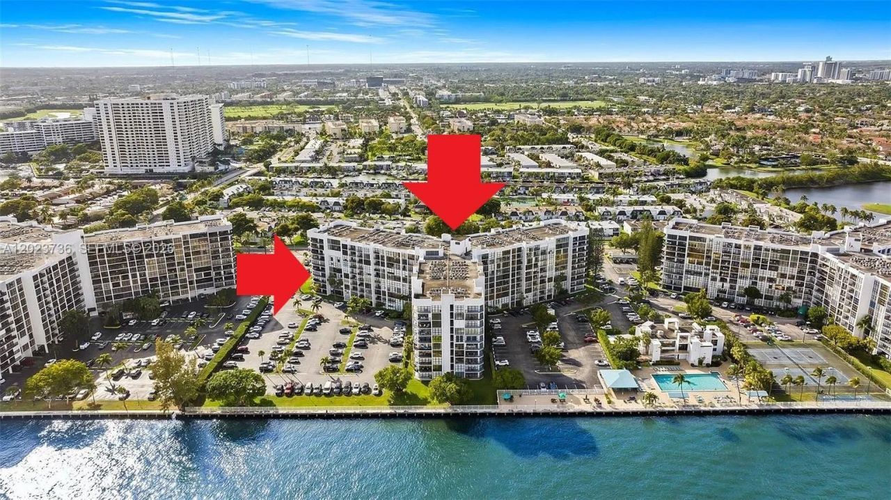 800 Parkview Dr , Unit 430, Hallandale Beach, FL 33009 Photo