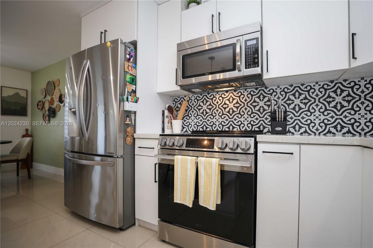 9330 NW 43rd St , Sunrise, FL 33351 Photo