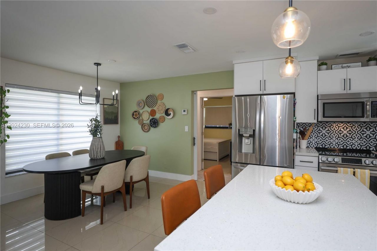 9330 NW 43rd St , Sunrise, FL 33351 Photo