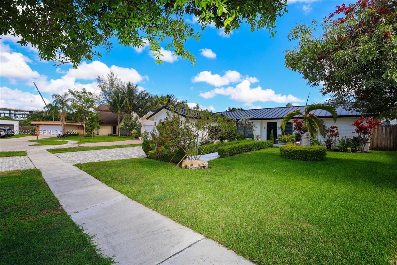 9330 NW 43rd St , Sunrise, FL 33351 Photo