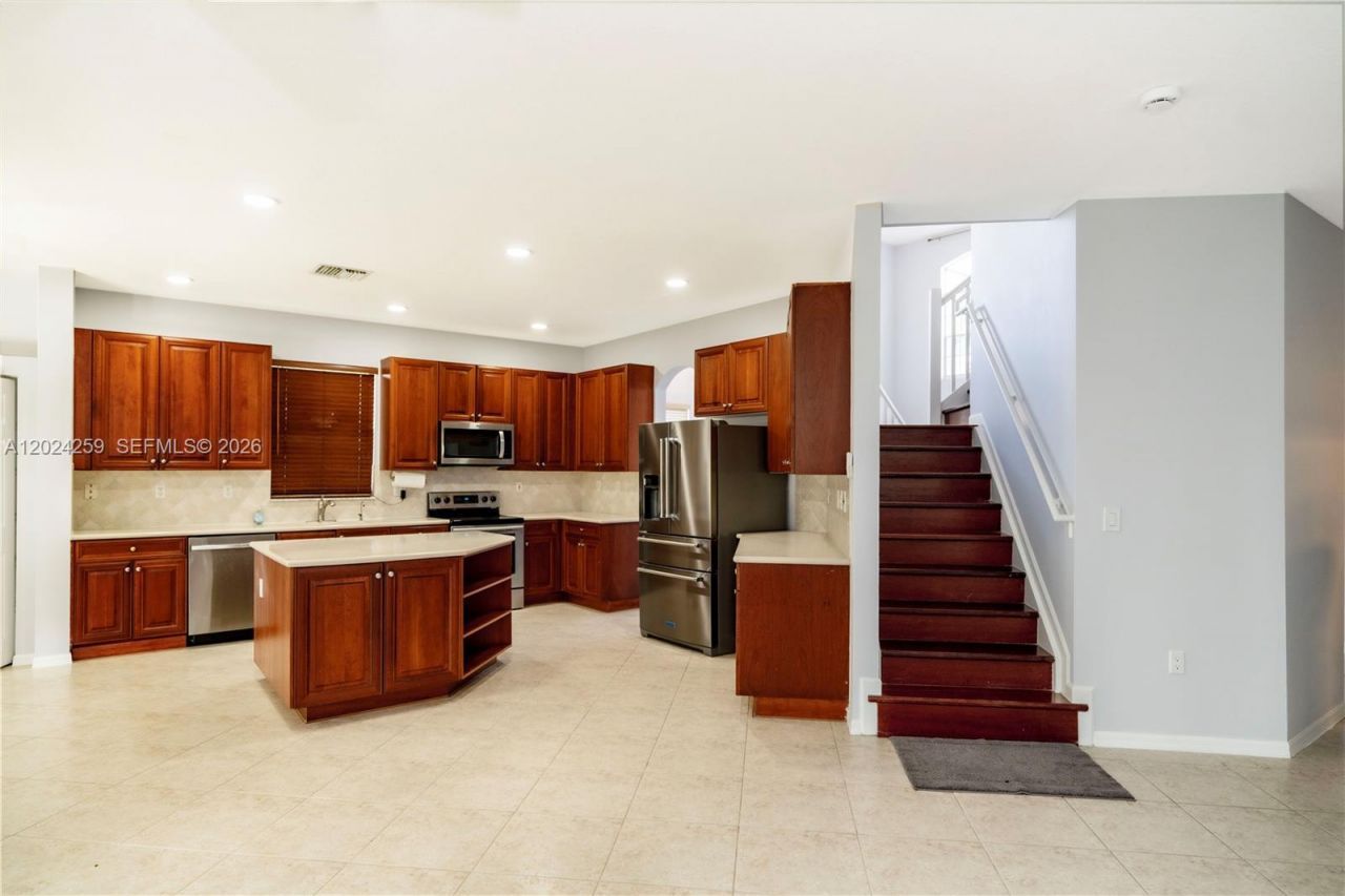 1898 NW 141st Ave , Pembroke Pines, FL 33028 Photo