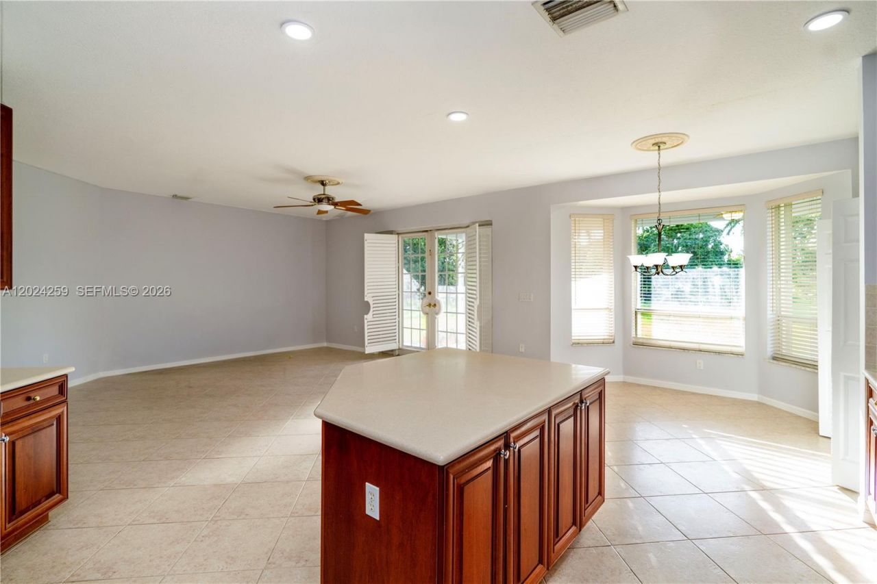 1898 NW 141st Ave , Pembroke Pines, FL 33028 Photo
