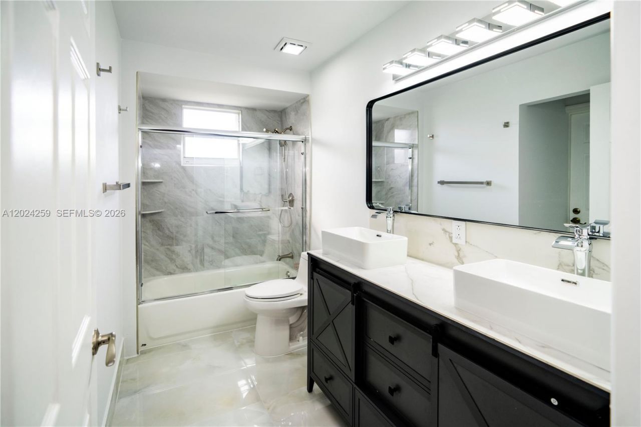 1898 NW 141st Ave , Pembroke Pines, FL 33028 Photo