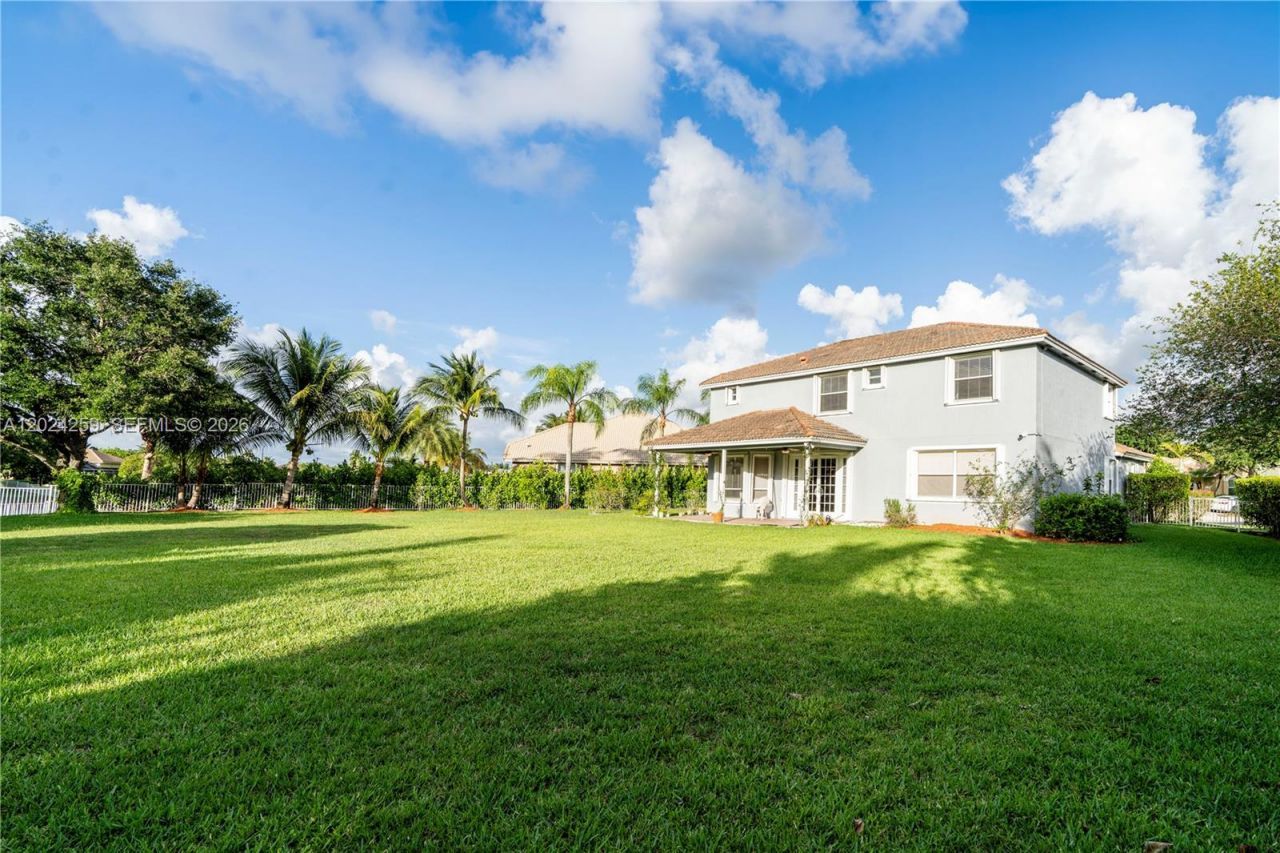 1898 NW 141st Ave , Pembroke Pines, FL 33028 Photo