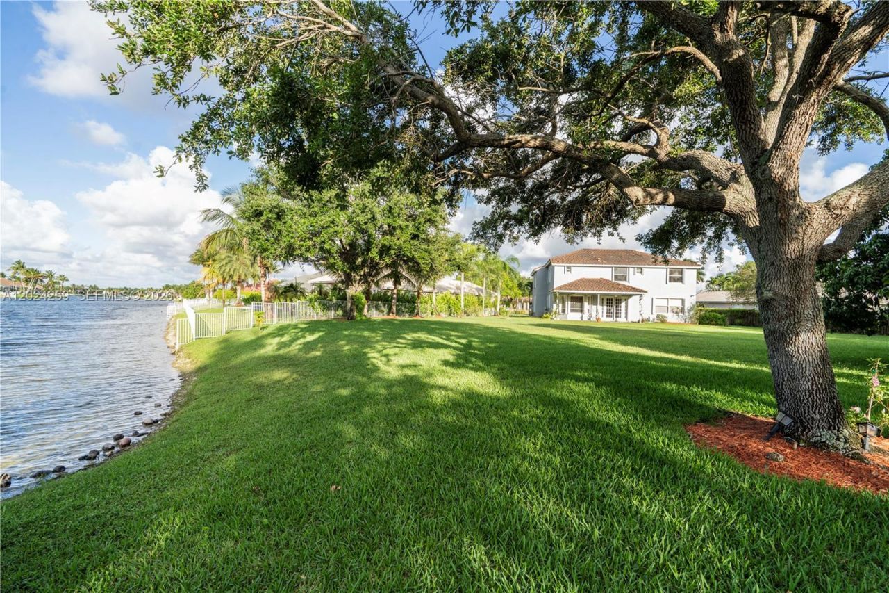 1898 NW 141st Ave , Pembroke Pines, FL 33028 Photo