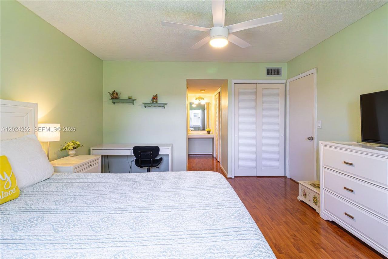 9780 N Marina Blvd, Unit 424, Boca Raton, FL 33428 Photo