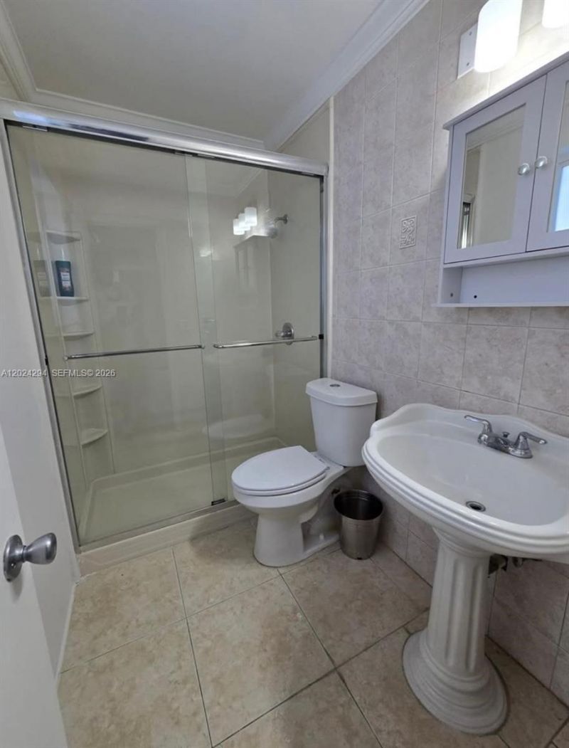 9591 SW 52nd Ter, Miami, FL 33165 Photo