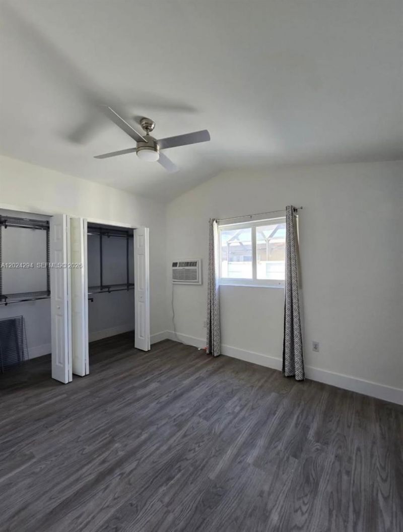 9591 SW 52nd Ter, Miami, FL 33165 Photo