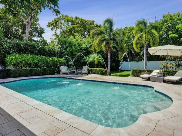 5569 Wind Drift Ln, Boca Raton, FL 33433