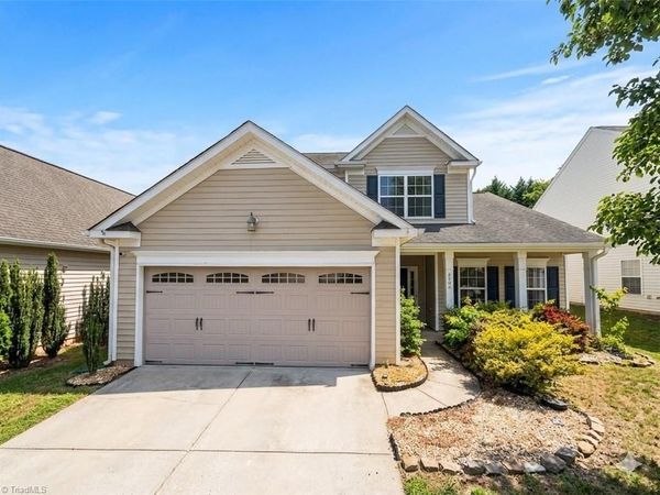 4904 Old Towne Village Circle , Pfafftown, NC 27040