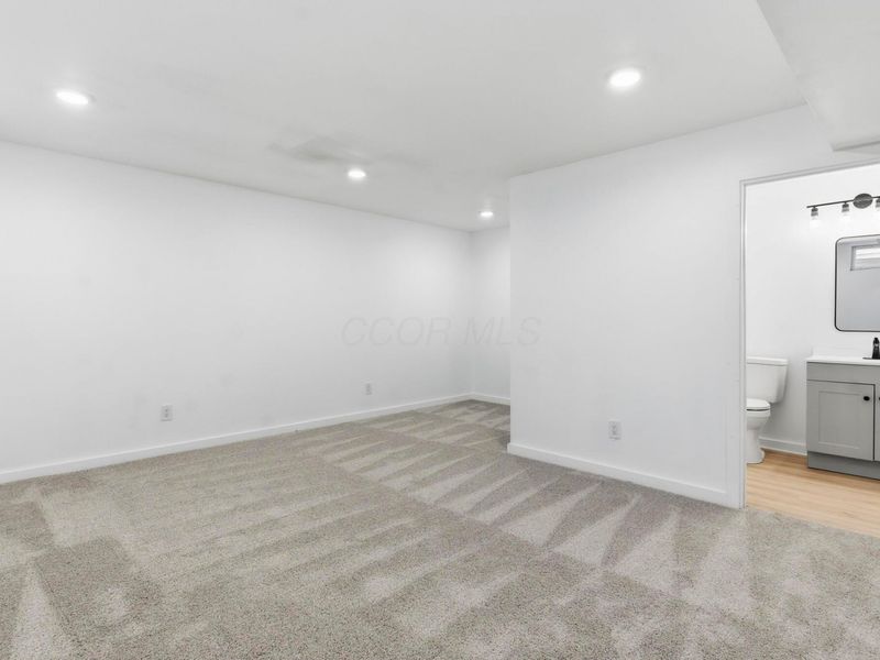 3832 Willowswitch Lane , Columbus, OH 43207 Photo 18