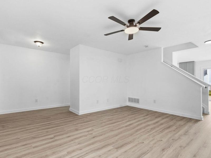 3832 Willowswitch Lane , Columbus, OH 43207 Photo 5