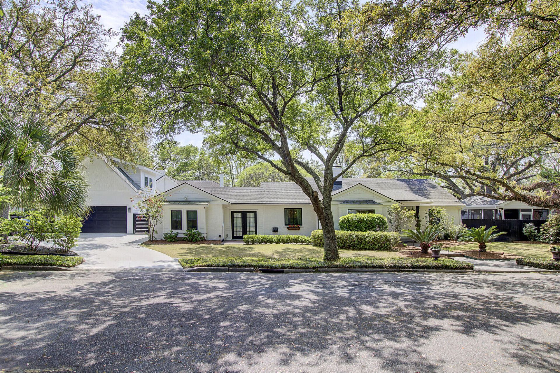 1 Beverly Road Photo 59