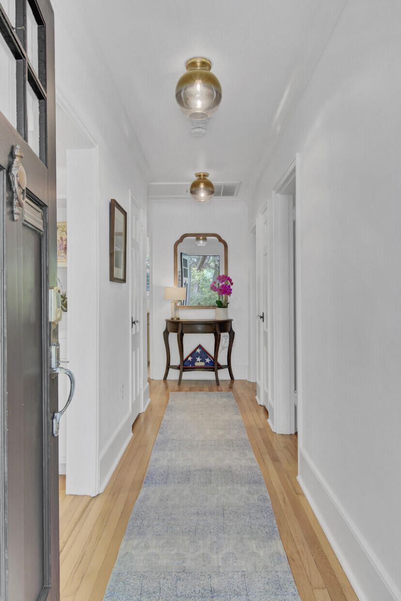 1 Beverly Road Photo 6