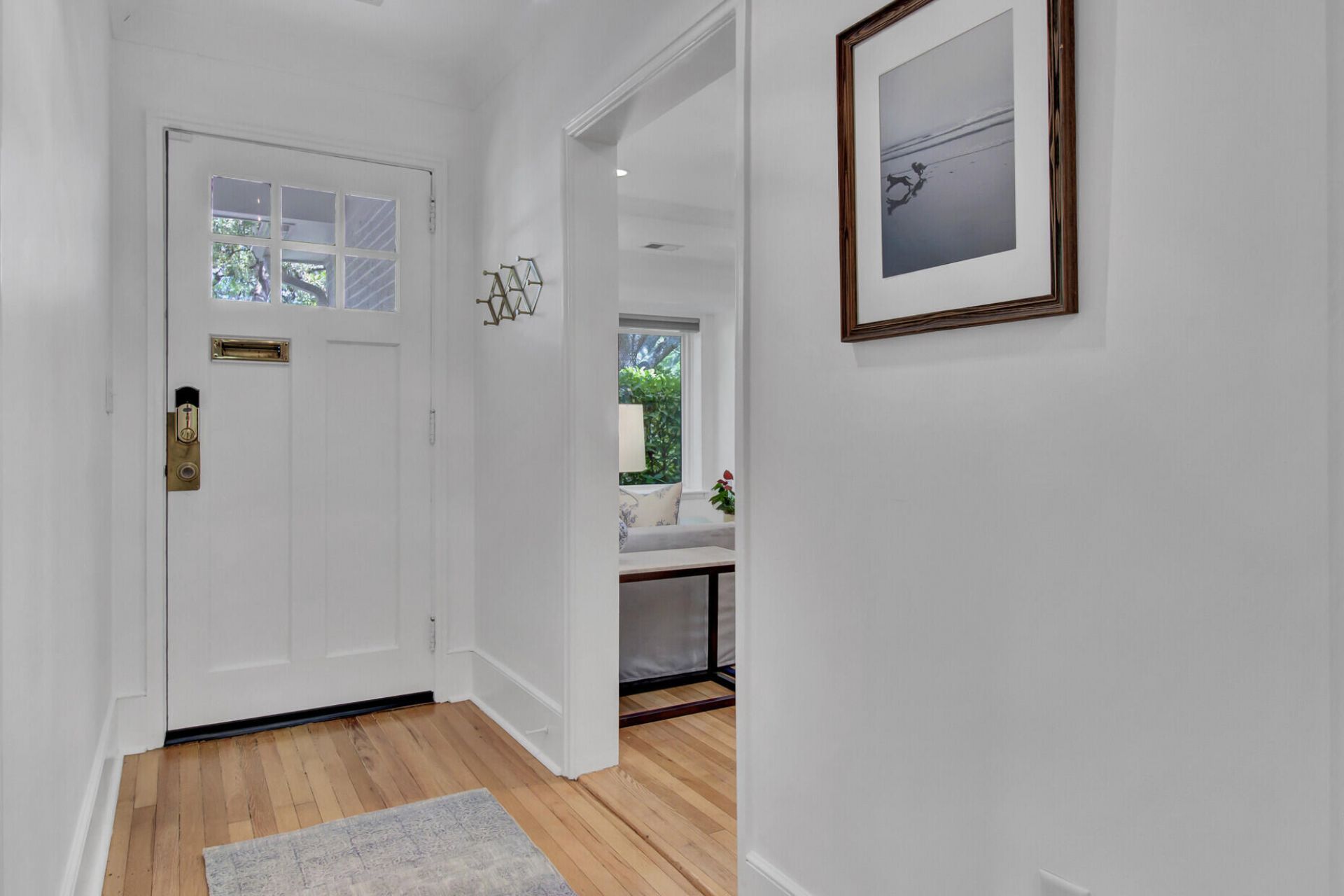 1 Beverly Road Photo 7
