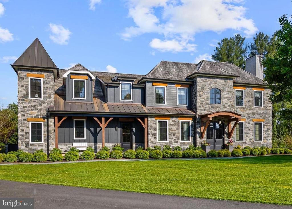 112 DOVECOTE LANE , VILLANOVA, PA 19085
