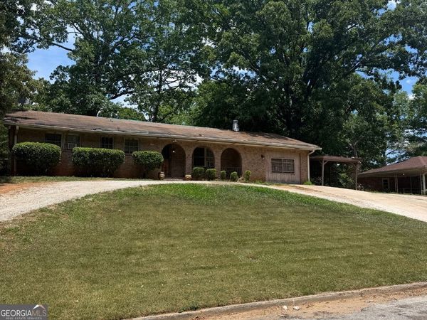 2556 Williamsburg Drive, Decatur, GA 30034