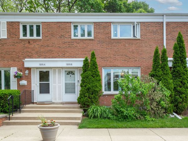 1205 Peterson Avenue , Unit B, Park Ridge, IL 60068