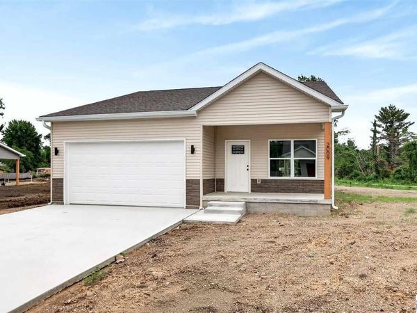 2009 N 1st Street, Terre Haute, IN 47803
