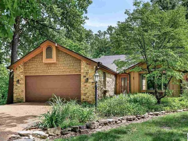 93 Forest Glen, Terre Haute, IN 47802